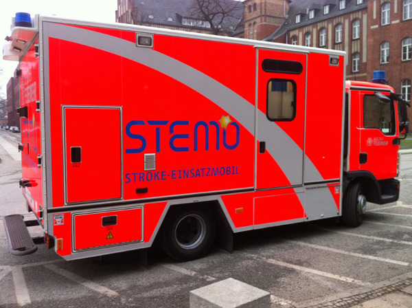Stemo-stroke-ambulance-with-CT-scanner-2